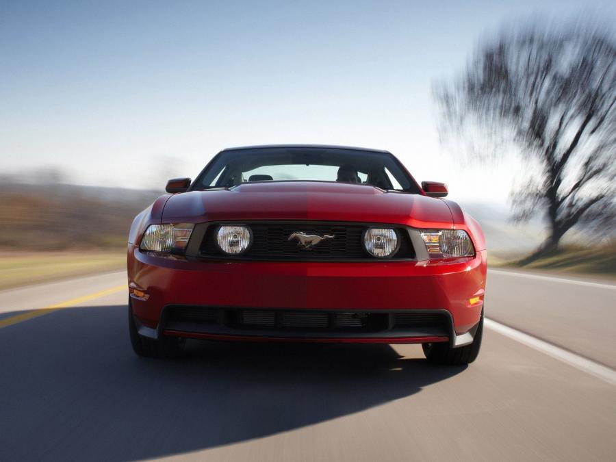  Ford Mustang GT 2010 года  (фото 201 из 213)